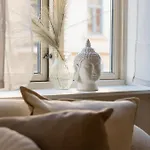 Living بيت شباب