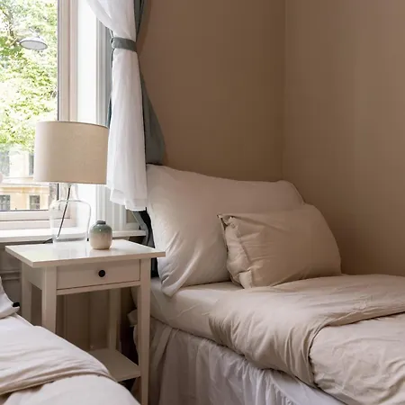 Folk- Living * Oslo