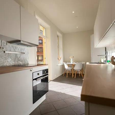 Folk- Living Hostel