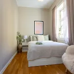 Living Hostel